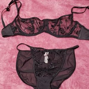 Victoria secret bra and panty set